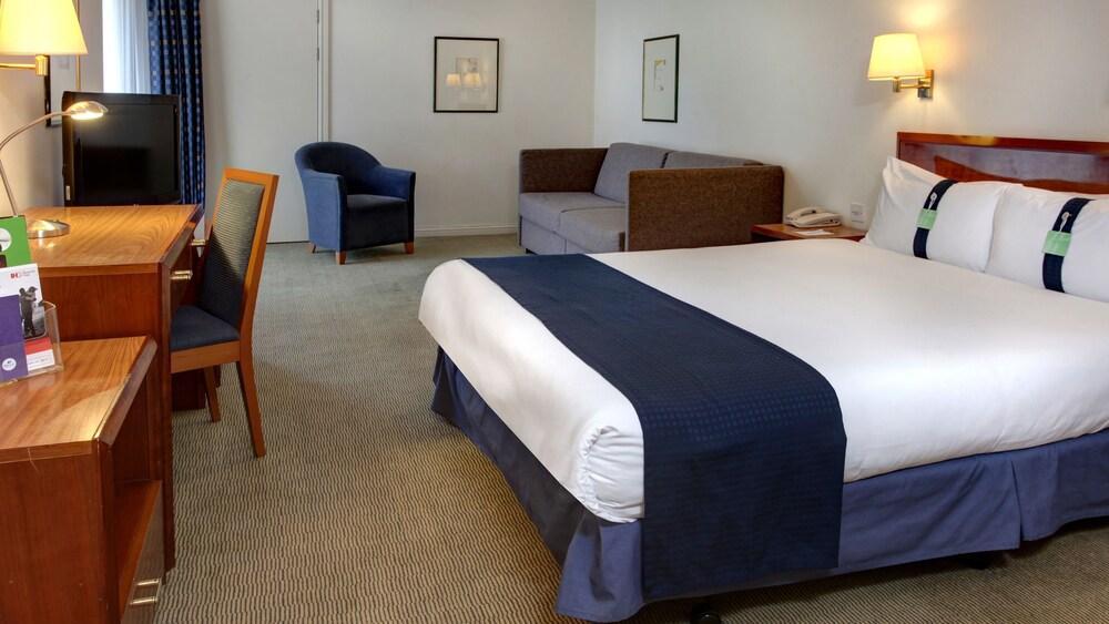 Voco Fareham - Solent By Ihg Hotel Exterior photo