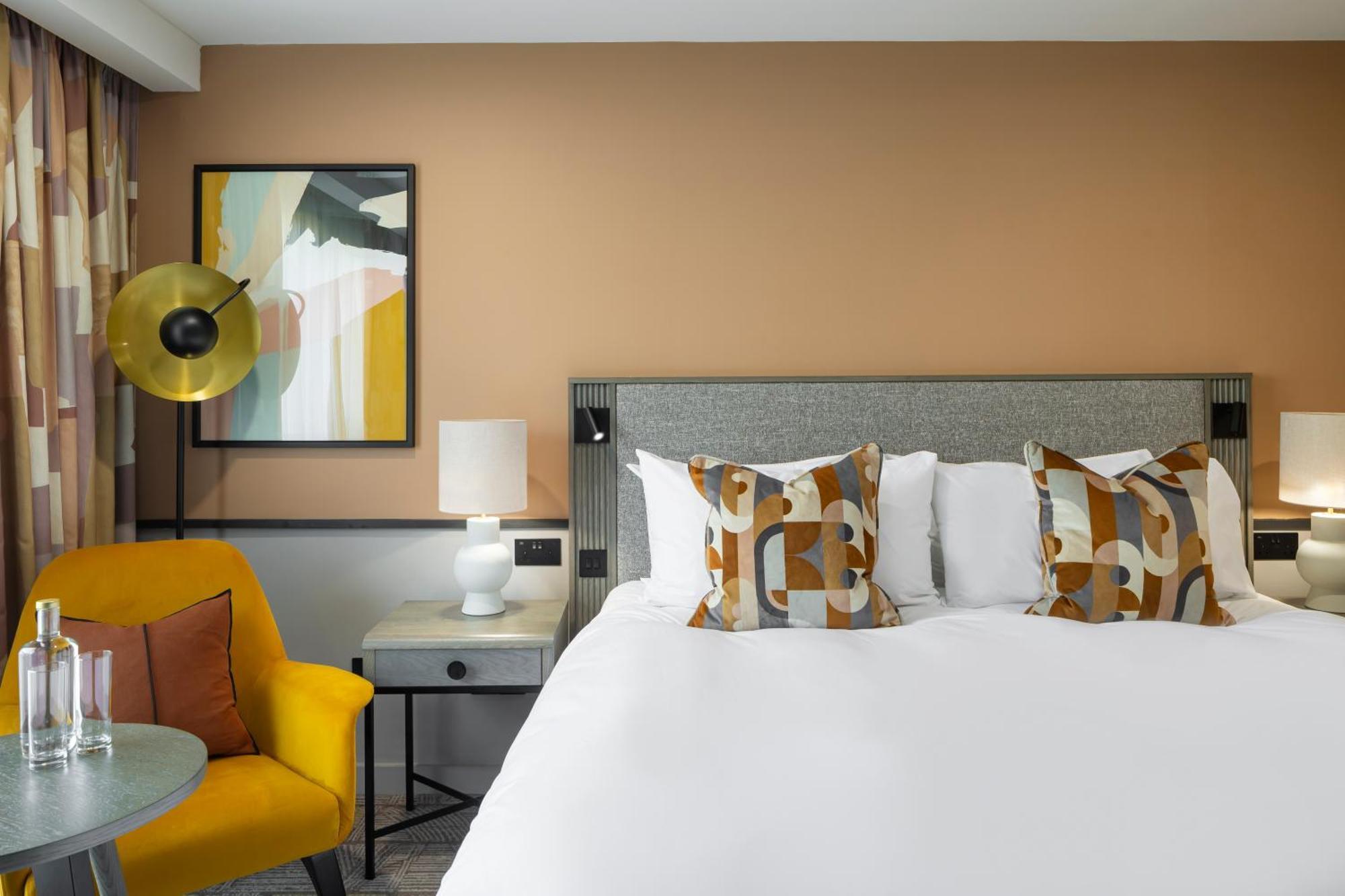 Voco Fareham - Solent By Ihg Hotel Exterior photo