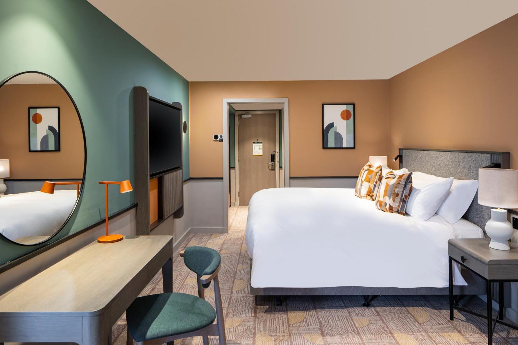 Voco Fareham - Solent By Ihg Hotel Exterior photo